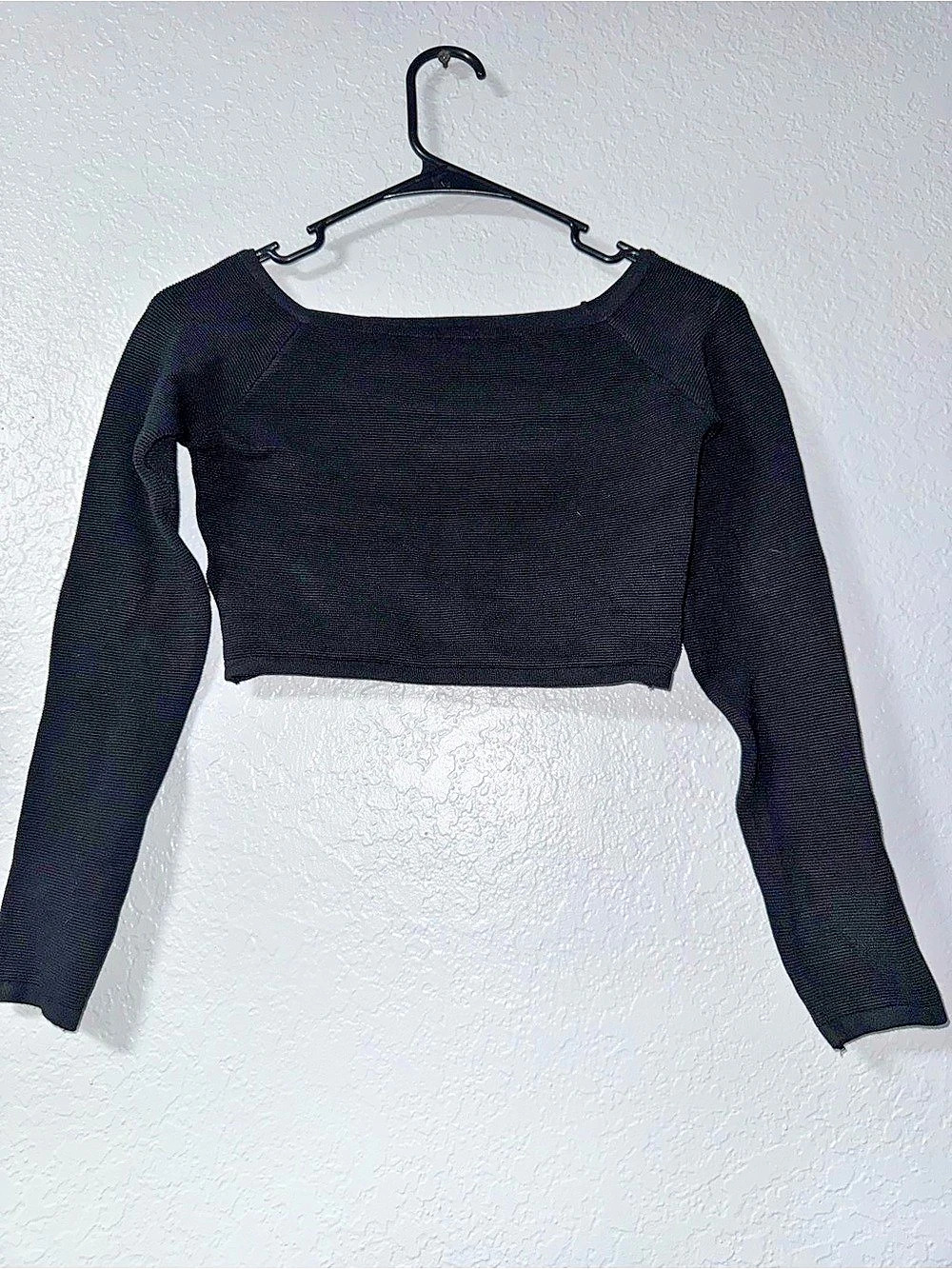 Hot Miami Styles Black Long Sleeve Cropped Top Size L
